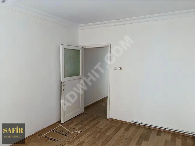 Apartment for sale with an area of 2+1m² with central heating on the middle floor with an elevator and fully painted