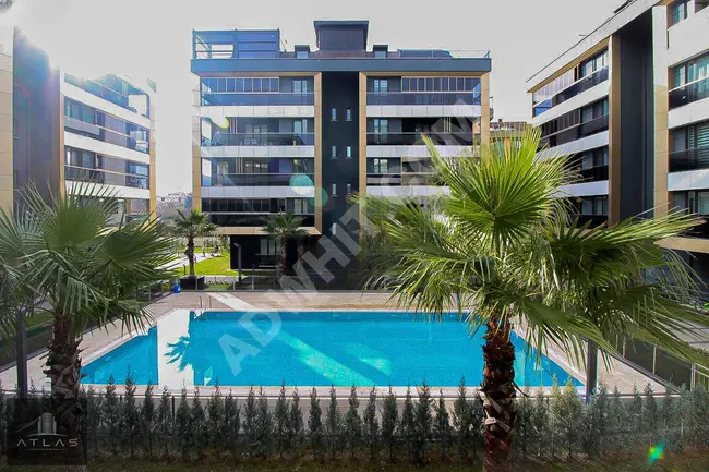 Atlas, in Bakirkoy City 2, 4+1, 250 square meters, duplex with high ceiling