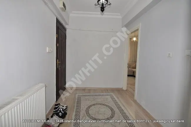 Apartment for sale 2+1, elevated ground floor, with an area of 80m² in the Cumhuriyet area in Bahçelievler