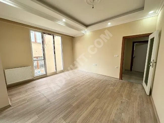 For sale: 3+1 apartment on a middle floor near the metrobus in the YEŞİLOVA neighborhood