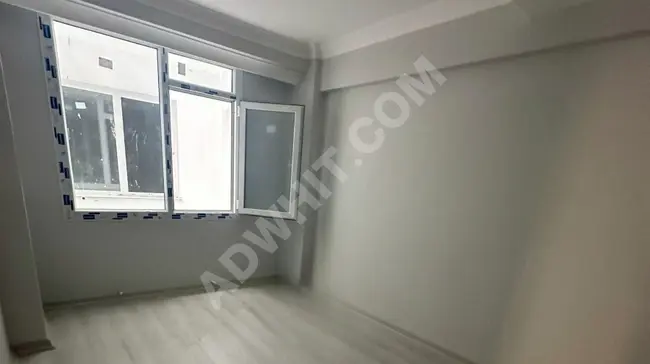 A new 2+1 apartment for sale with a high entrance in the İSKİ location, Bahçelievler BAHÇELİEVLER