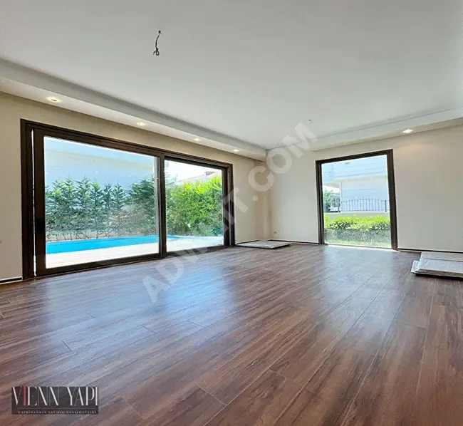 Villa for sale 6+2 with a sea view in Marina Beylikdüzü from Vienna