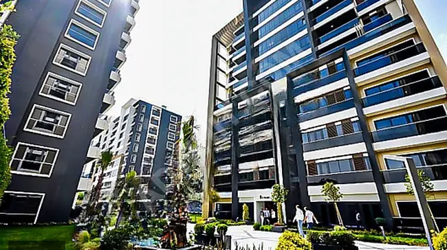 From Atlas, 3+1 apartment, 205m², fourth floor, with en-suite bathroom, luxury in Bakırköy City 1 complex