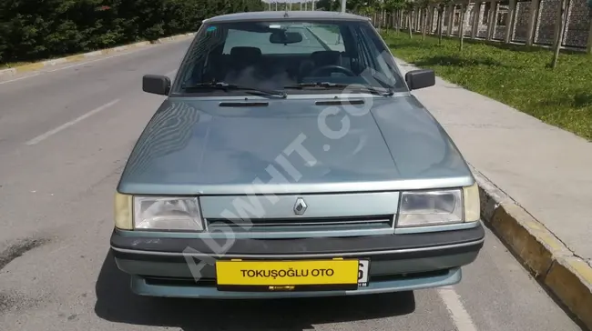 1994 Renault car, accident-free, first owner, recently inspected