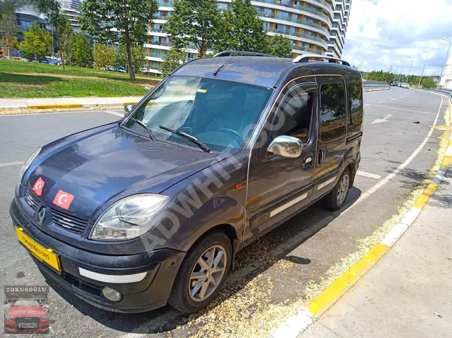 Renault رينو موديل 2004، أصلي، 85 ألف كم، سيارة مسجلة ومرخصة، مزودة بمكيف هواء