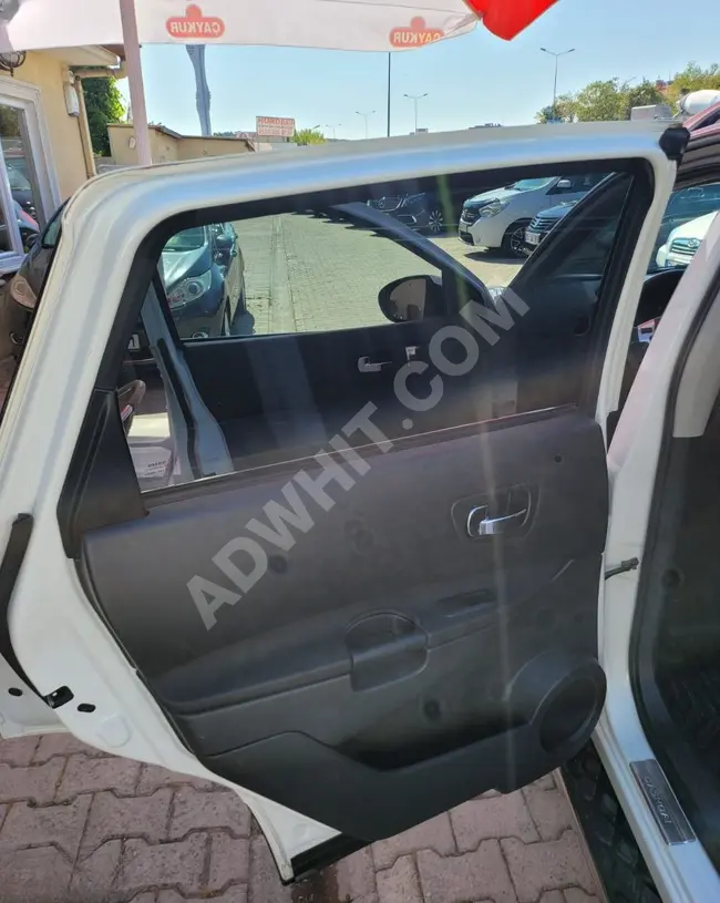 Nissan Qashqai 2013 model, 1.6 diesel, Tekna, manual, 7 seats