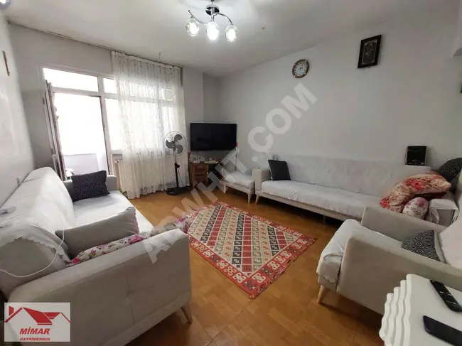 2+1 apartment with an area of 80m², 1st floor, spacious in İKİTELLİ