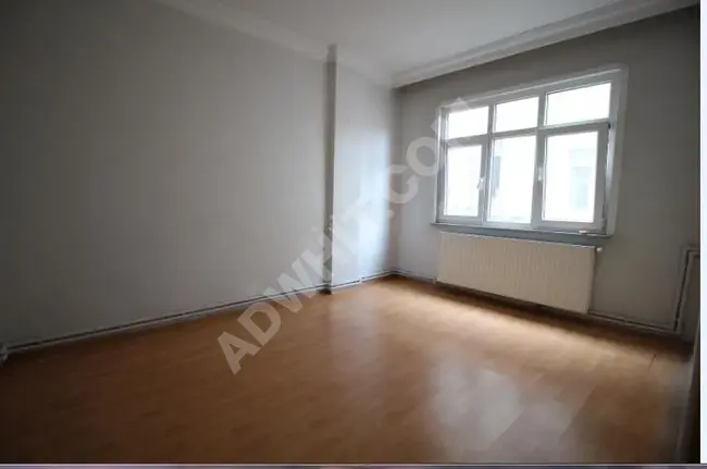 2+1 apartment for sale with an area of 110 square meters on the third floor in Istanbul, in the Yeşilova neighborhood, Küçükçekmece