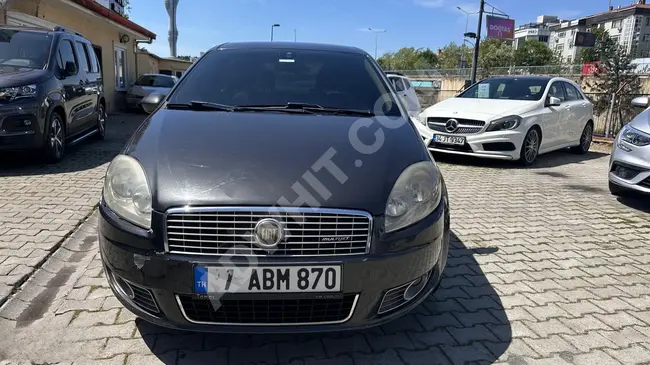 سيارة للبيع Fiat Linea موديل 2011 / 90 حصان بحالة جيدة