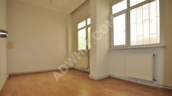 Apartment 2+1 for sale with an area of 95 square meters, flat entrance in Istanbul, Siyavuşpaşa neighborhood, in Bahçelievler