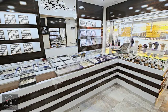 Jewelry store for rent with usufruct rights for 10 years on a busy street in BAHÇELİEVLER