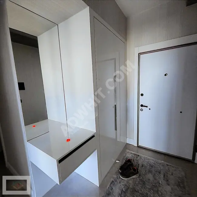 In Beylikdüzü, near Metrobus and Brandistanbul, an empty apartment equipped with a swimming pool