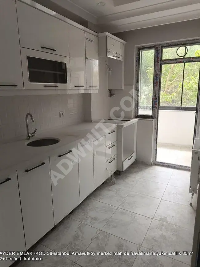 An 85 square meter apartment, first floor, 2+1, brand new for sale near the airport in Merkez neighborhood in Arnavutköy