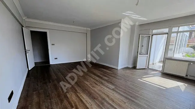 Luxury 3+1 empty apartment for sale with an area of 120m² near the metro station in SUADİYE