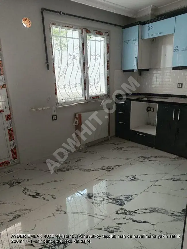 Duplex apartment with garden for sale, 220 square meters, 7 rooms and a living room, close to the airport in the Arnavutköy Taşoluk area