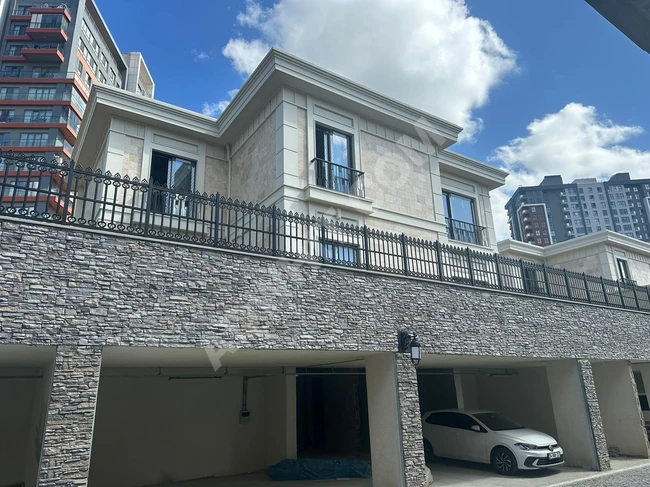 For sale: 3-story villa in Kayaşehir, Mavera Villas compound