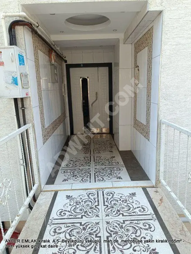 Beylikdüzü yakuplu  mah de  metrobüse yakın kiralık 165m² -3+1- yüksek giriş kat daire