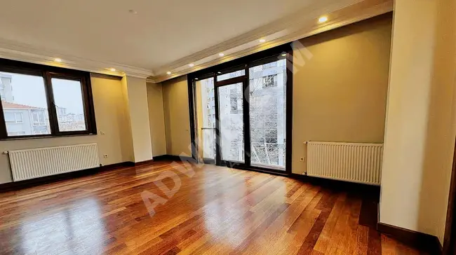 Apartment for sale on the middle floor 2+1 on Eminalipaşa Street in Suadiye by Alkaya