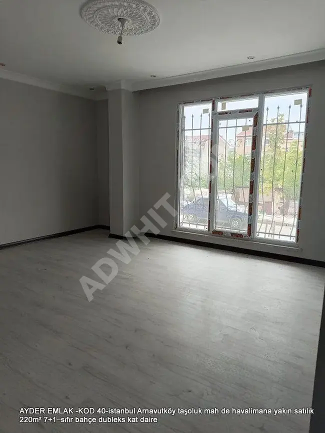 Duplex apartment with garden for sale, 220 square meters, 7 rooms and a living room, close to the airport in the Arnavutköy Taşoluk area