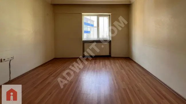 3+1 apartment close to the metro and shopping center in the Eşilpınar area