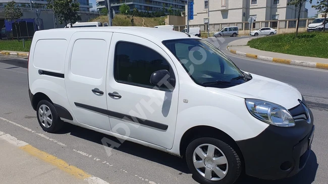 For sale: Mini van Renault Kangoo Express, 2017 model, with 90 horsepower