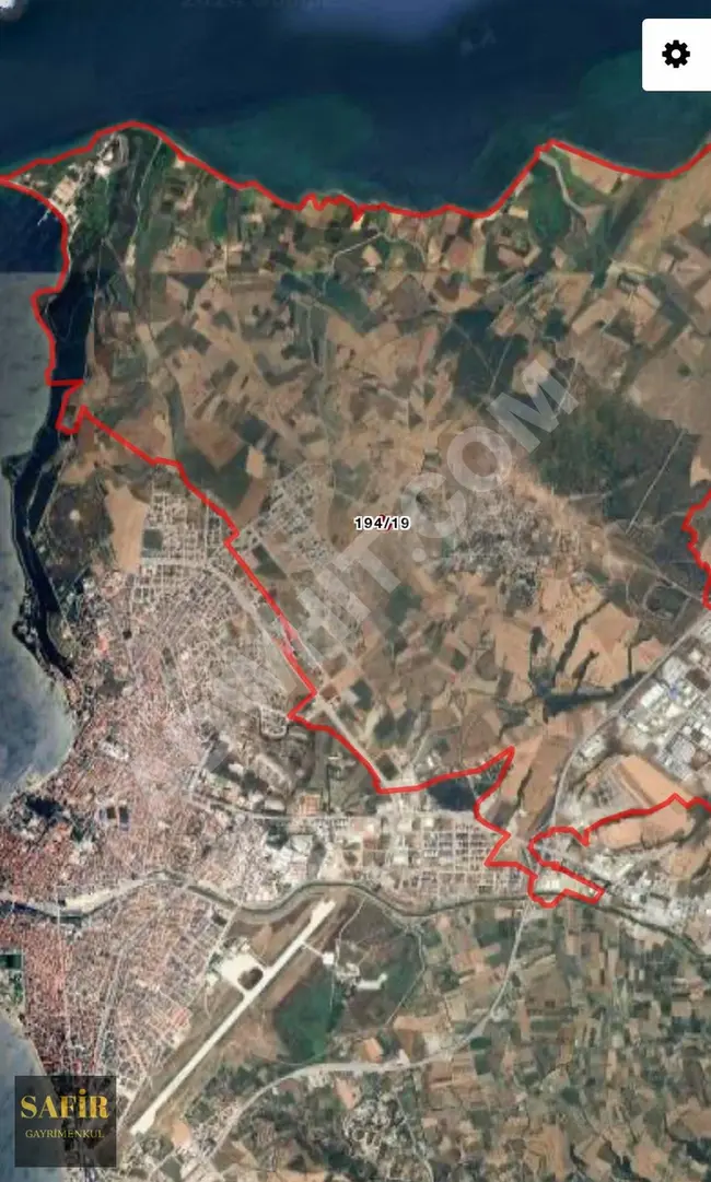 ÇANAKKALE MERKEZ'DE İMAR SINIRINDA SATILIK 4560 M2 TARLA