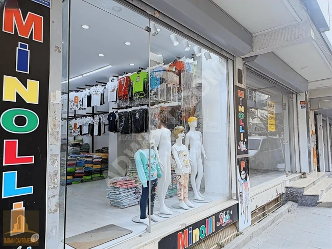 Shop for rent in Zeytinburnu, Telsiz neighborhood, in a children's clothing sales center