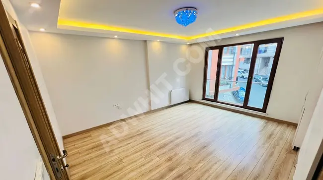 BEYAZNOKTADAN METRO CAD YAKIN KULLANIŞLI FERAH 3+1 DAİRE