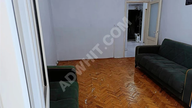 Apartment for rent near the tram in Zeytinburnu Beştelsiz