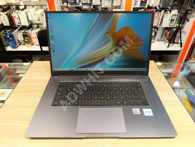 LAPTOP HUAWEI D15