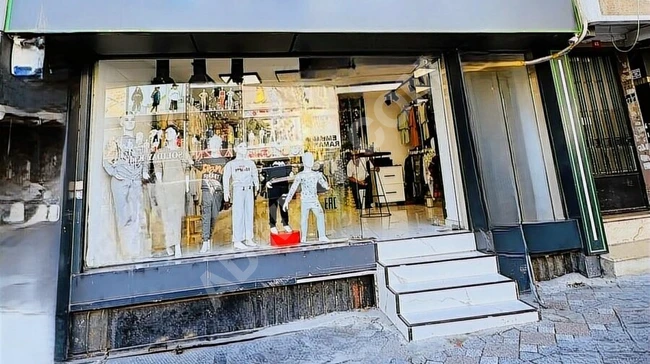 Commercial property for sale in the children's clothing center in Zeytinburnu, BEŞTELSİZ