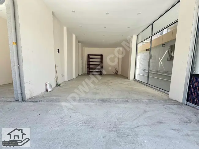 For rent: new commercial store with an area of 300 m² on Sultan Murad Street