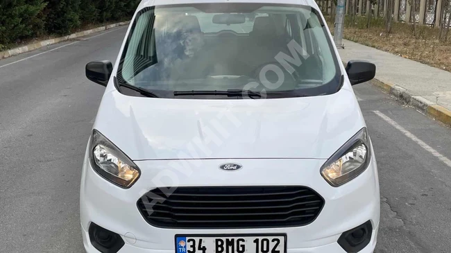 For sale: Ford Torneo Courier 2018, scratch-free, excellent model, 1.5 TDCi engine!