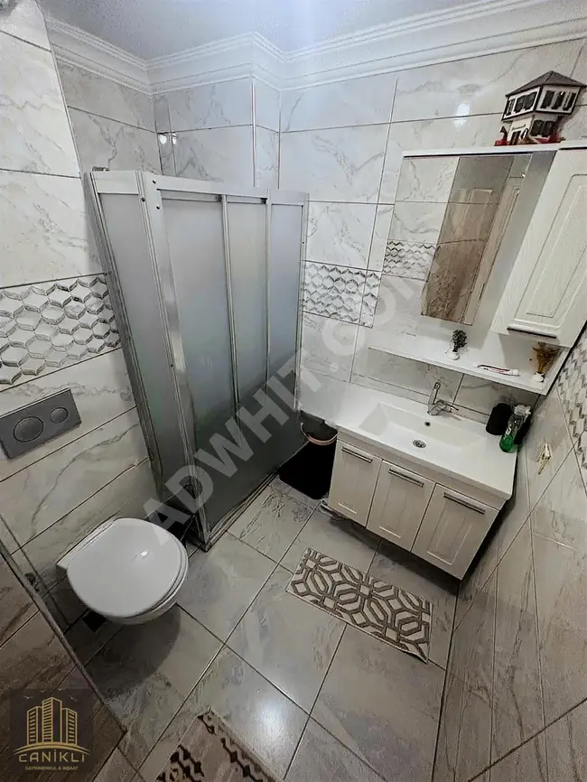 Apartment for sale in the Gaziosmanpaşa Bazaar neighborhood, 3+1 with an area of 120 square meters, located on the third floor and suitable for investment