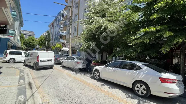 Building for sale with a housing permit, covering an area of 500 square meters, located on a street in the Yeşilova neighborhood (YEŞİLOVA)