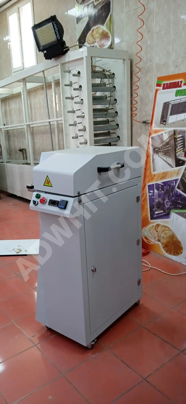 Bag sealing machine