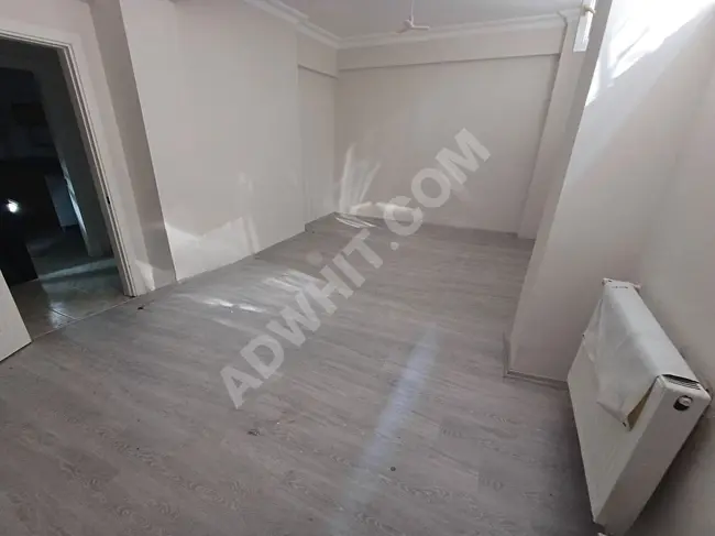 2+1 apartment with an area of 100 square meters, 13 years old, for sale in Zeytinburnu, Yesiltepe neighborhood near 58th street, by OSMANLI EMLAK