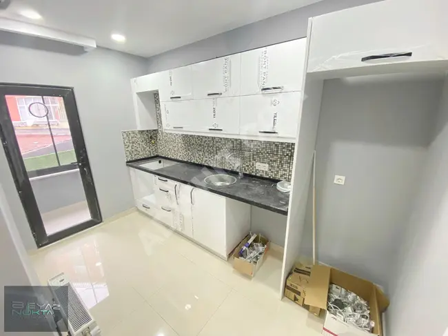 BEYAZNOKTADAN SIFIR METRO CAD YANI OTOPARKLI FERAH 3+1 DAİRE