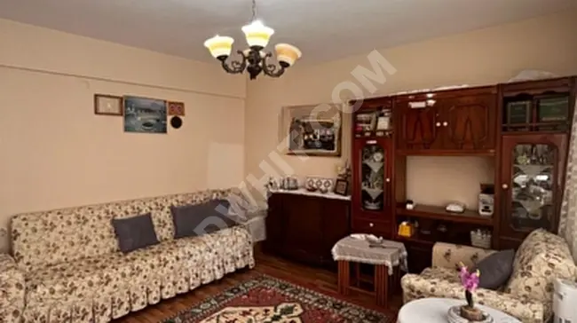 A clean 2+1 apartment with an area of 85 m², with two facades, on the second floor, in the Haci Ahmed neighborhood