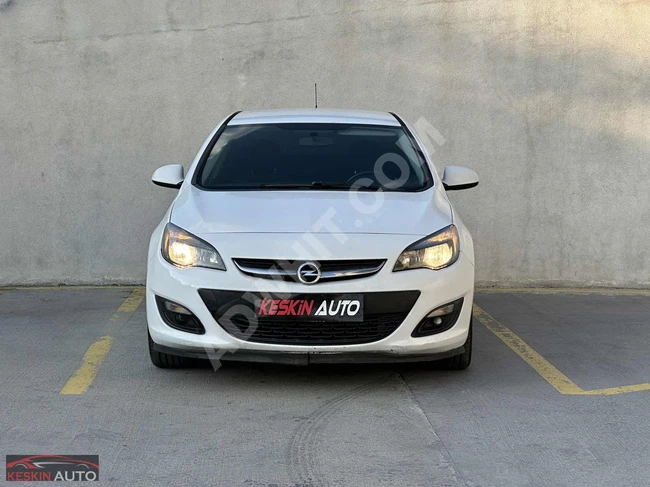 سيارة للبيع Opel Astra J موديل 2014 خالية من العيوب