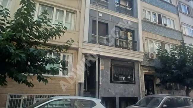 Kurtuluş savaş sok ak 1ci adasında  TERS Dubleks 180 m2 4 oda 1salon  yeni bina .