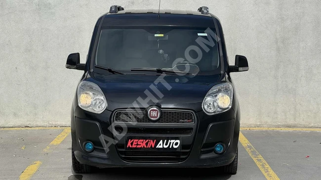 ميني فان للبيع Fiat Doblo موديل 2011