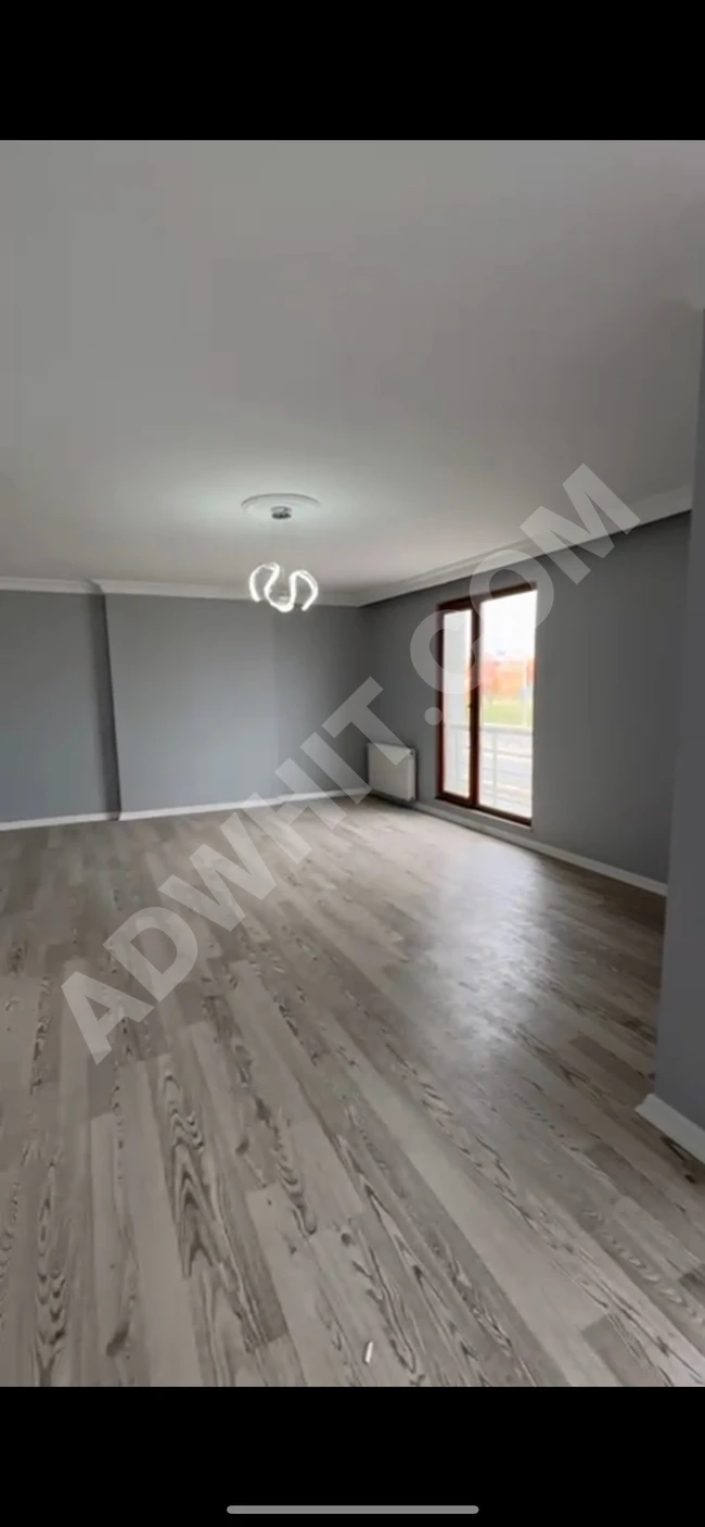 New 3+1 apartment, mid-floor, close to Metrobus station in Beylikdüzü