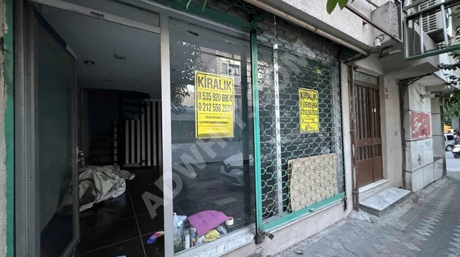 A two-story shop for rent in the Yeshil Tepe neighborhood of Zeytinburnu