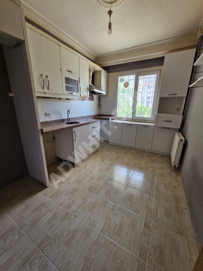 2+1 apartment with direct entry in the Boutique Esenyurt Ak Evler complex, close to the Metrobus