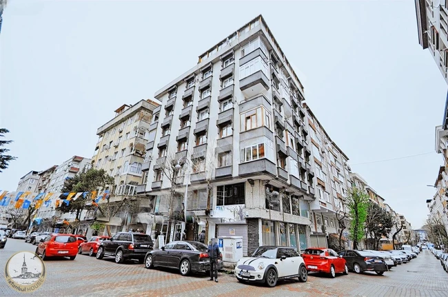 Apartment 3+1 for sale with an area of 130 square meters on Çamlık Street, mid-floor, no additional expenses