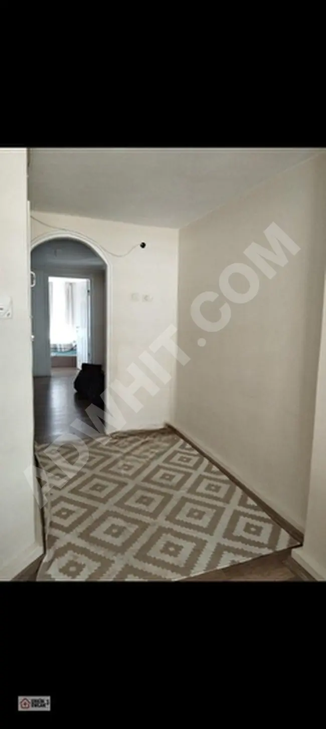 Apartment for rent 1+1 in Şişli Harbiye, 5 minutes from Osmanbey Metro Station, top floor with terrace