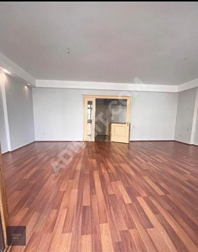 3+1 apartment with an area of 180 square meters, 7 minutes away from Sisli Osmanbey metro in a new building