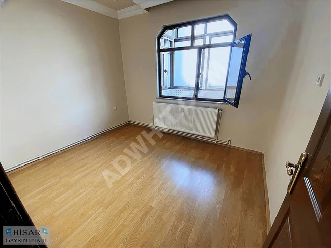 Şemsipaşa'da kiralık orta kat geniş 2+1 daire