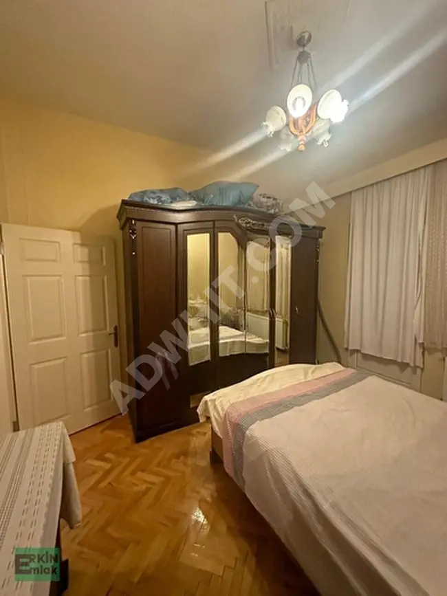 Şişli .Kurtuluş Caddesinde 2+1 Yüksek Tavanlı Daire